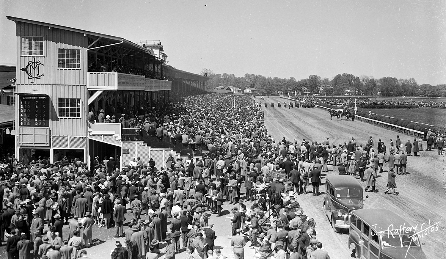 Preakness day at Pimlico Race Course, 1947 (Jim Raftery Turfotos)