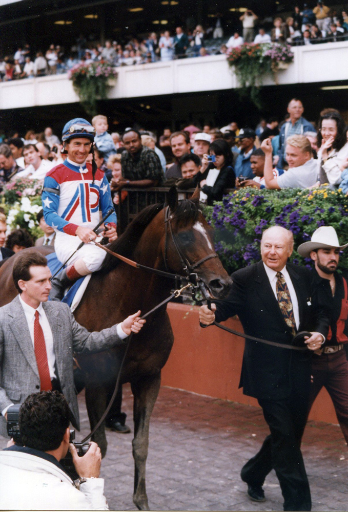Cigar (Jerry Bailey up) entering the winner's circle after winning the 1995 Woodward (Barbara Ann Giove Coletta/Museum Collection)