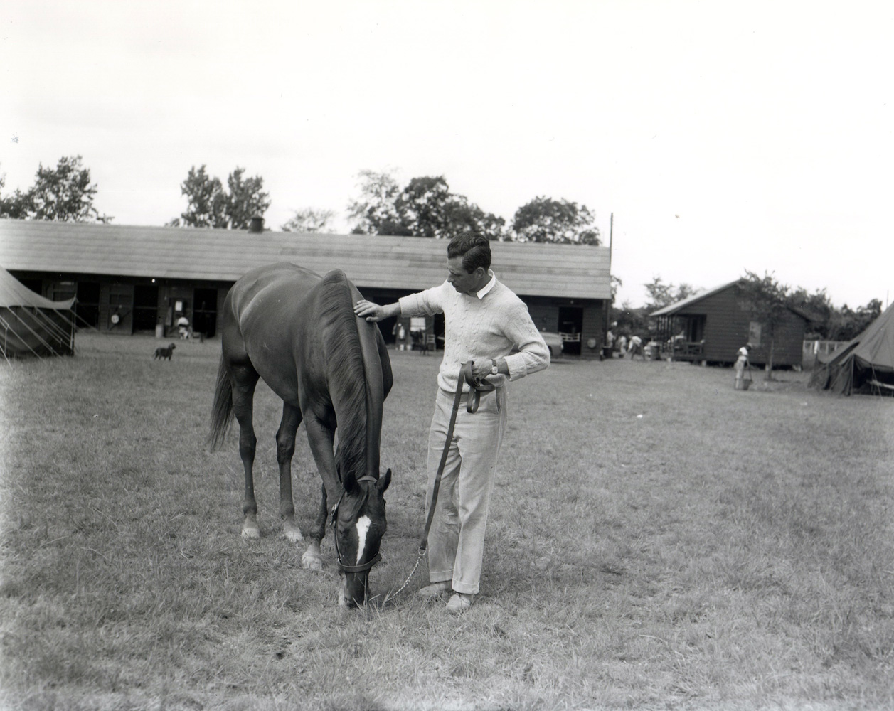 Neji with trainer Mikey Smithwick at Saratoga in 1958 (Keeneland Library Morgan Collection/Museum Collection)
