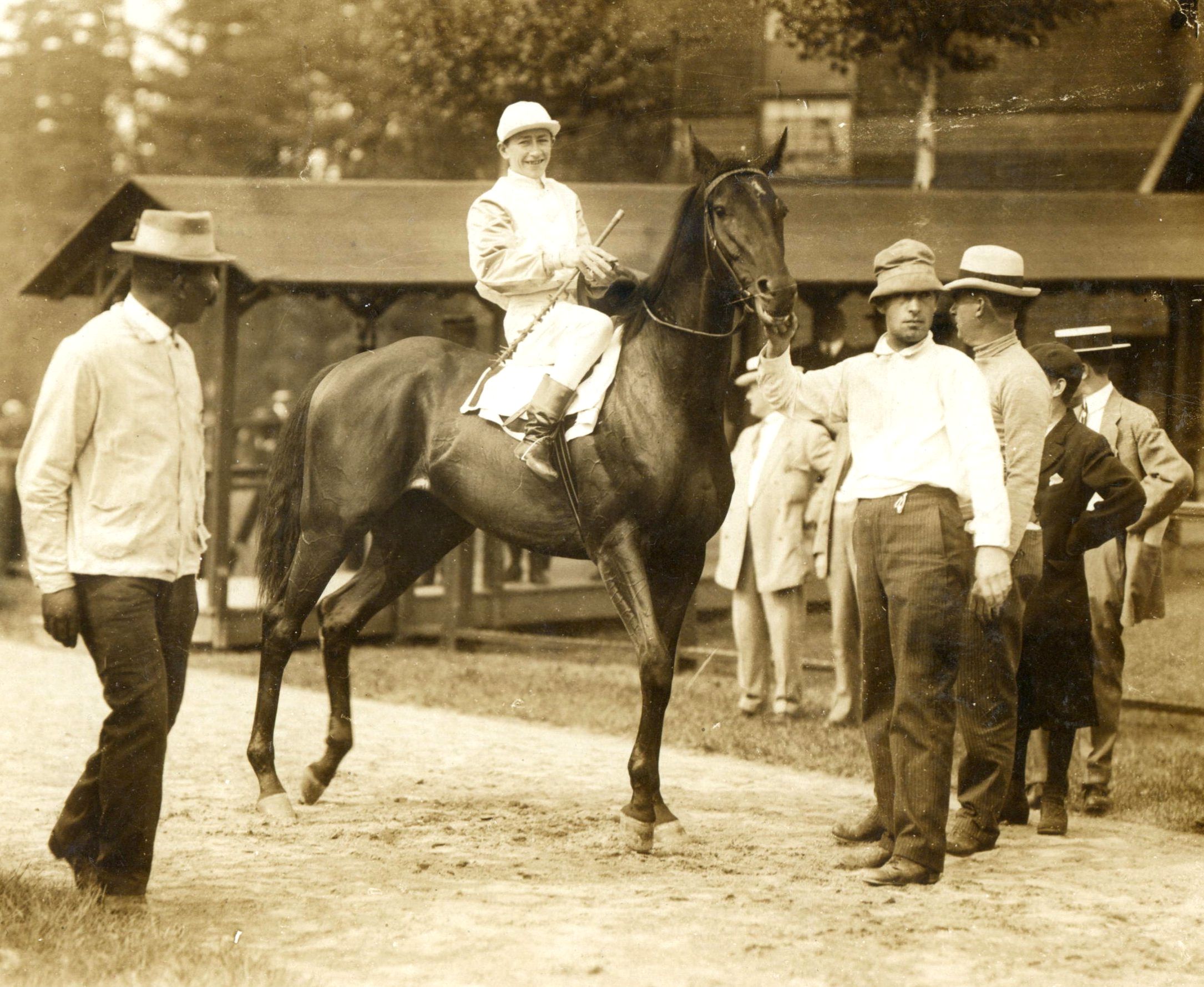 Old Rosebud (John McCabe up) walking over for the 1913 Flash Stakes at Saratoga (Museum Collection)