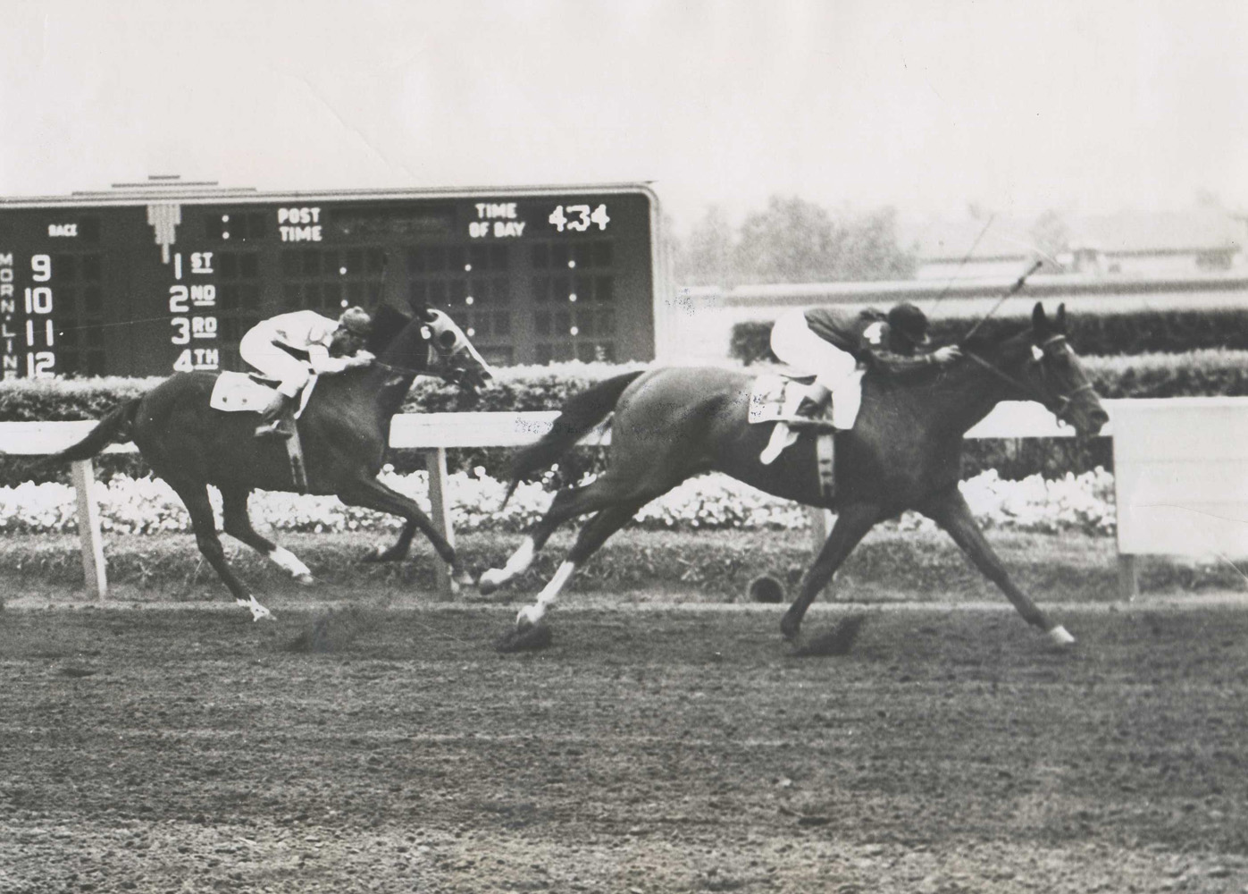 Two Lea (Steve Brooks up) winning the 1949 Artful Stakes at Washington Park (Washington Park Photo/Museum Collection)