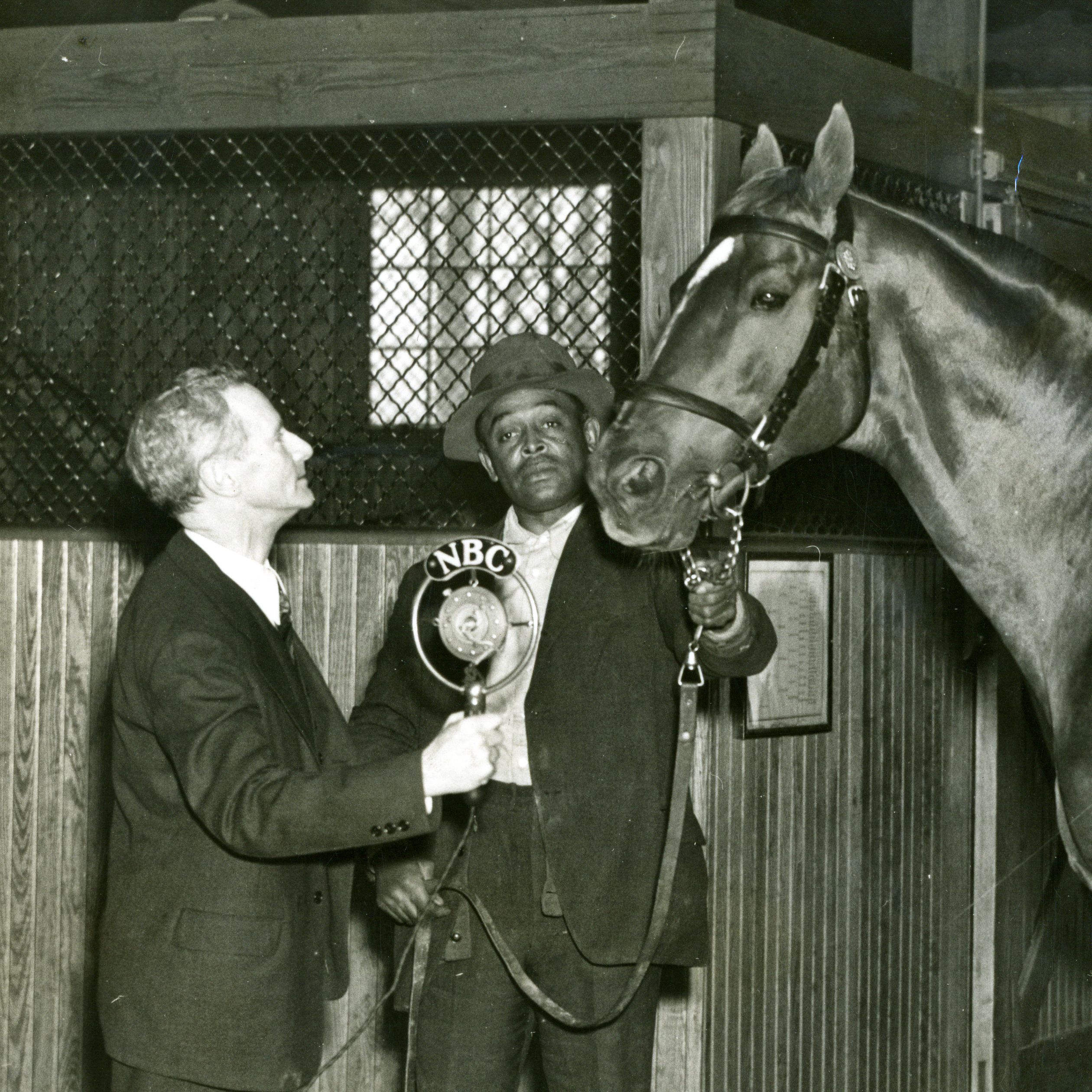Man o' War with Clem McCarthy, left, and Will Harbut (Keeneland Library Cook Collection)