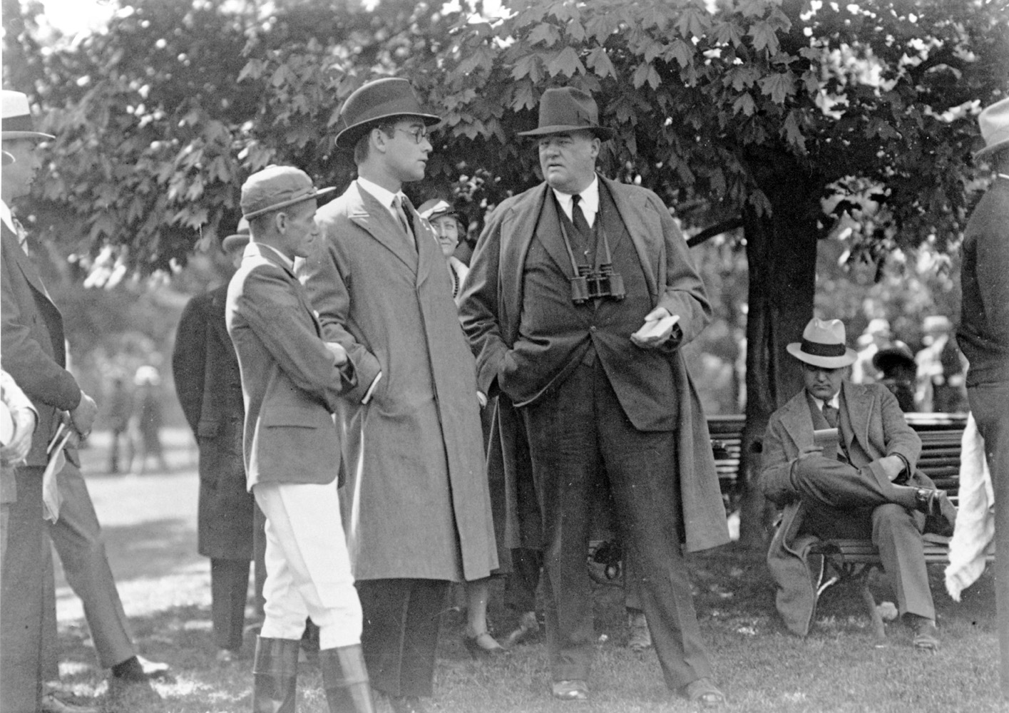 Buddy Ensor, John Hay Whitney, and J. W. Healey in the paddock (Keeneland Library Cook Collection/Museum Collection)