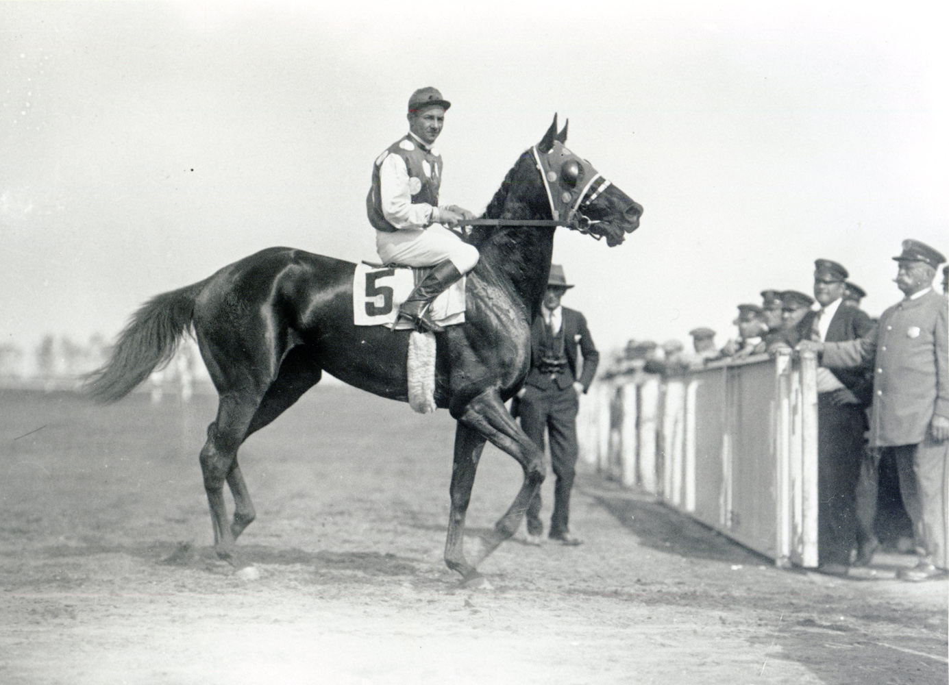 Laverne Fator and Black Maria (Keeneland Library Cook Collection/Museum Collection)