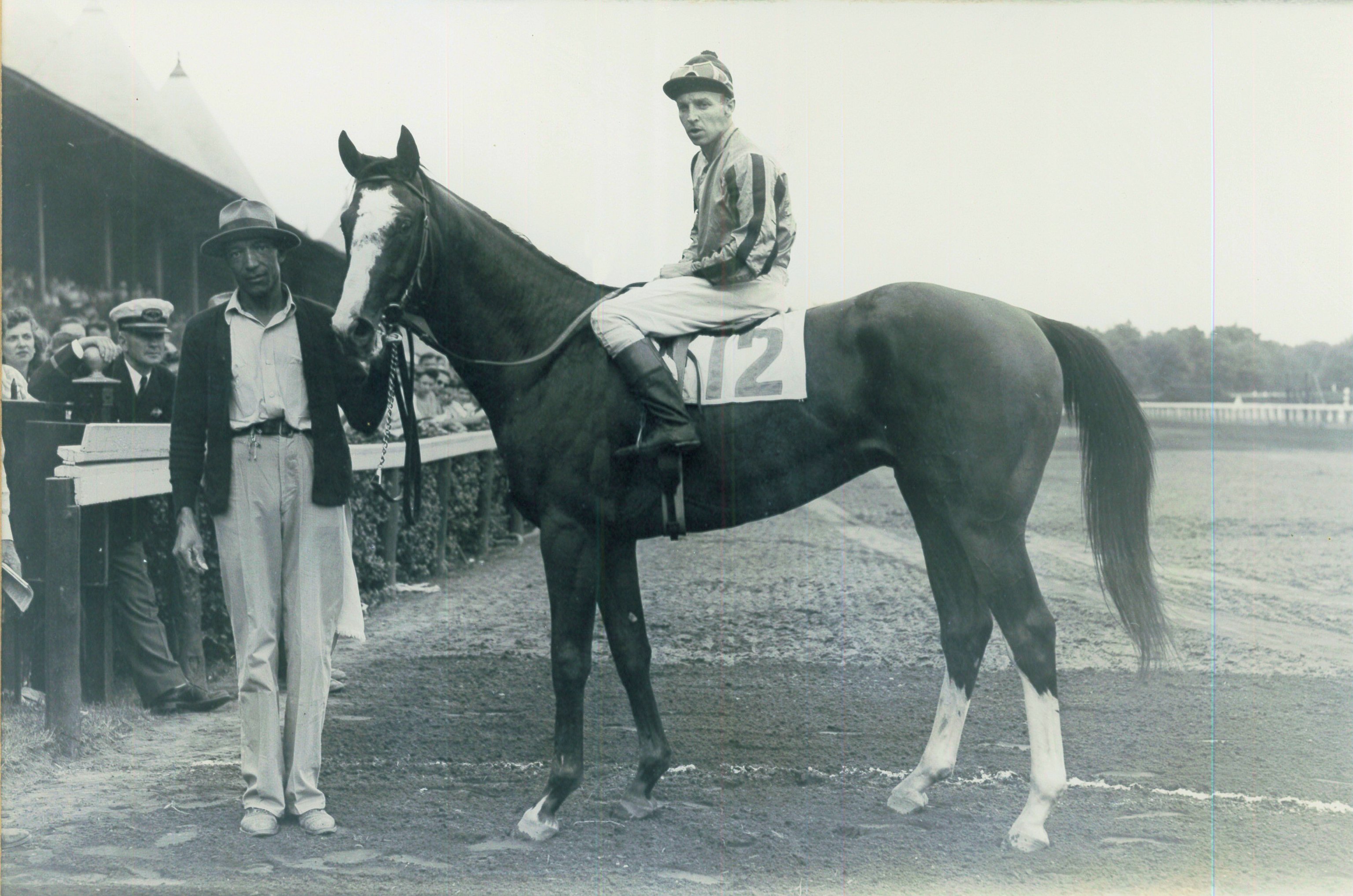 Wayne Wright aboard Gastapo after winning the 1946 Flash Stakes at Saratoga (Bert Morgan/Museum Collection)