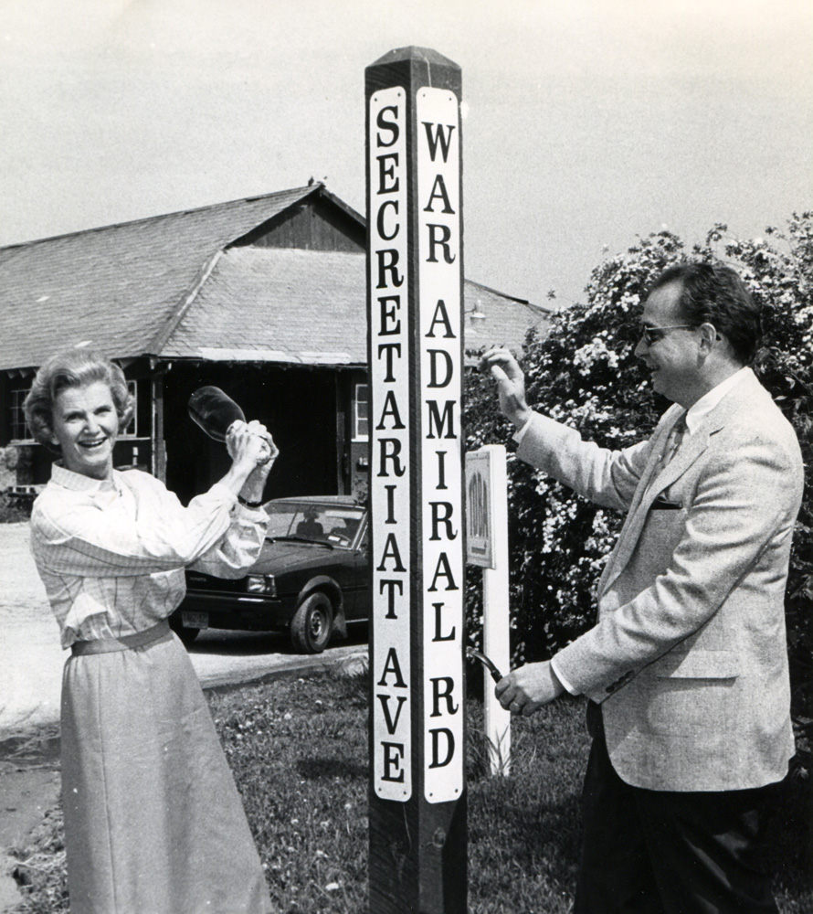 Penny Chenery and Gerald J. McKeon christen the new Secretariat Ave. at Belmont Park, May 1985 (NYRA/Museum Colleciton)
