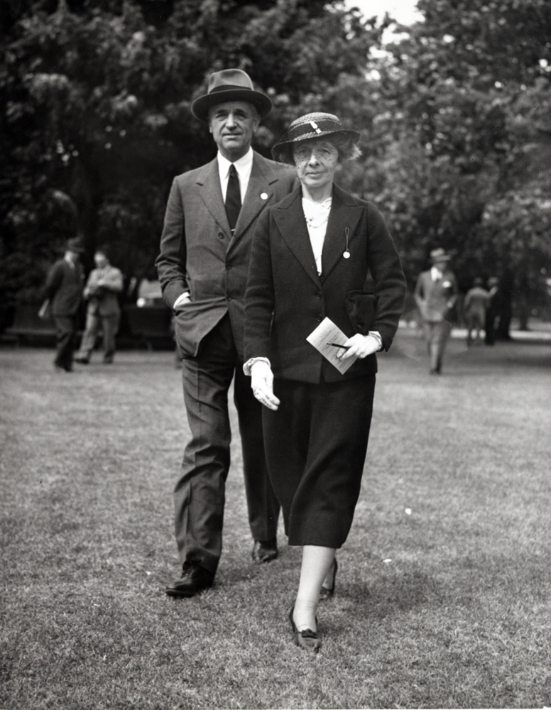 Mr. and Mrs. Henry Carnegie Phipps at Belmont Park in 1935 (Keeneland Library Thoroughbred Times Collection)